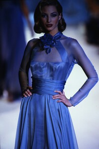 660845487_chloe-fw-1992(6).thumb.jpg.7d02e4f6b94cfff28366b2c6ac65eee4.jpg