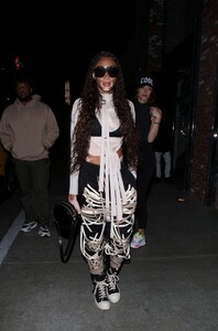 winnie-harlow-arrives-at-french-montana-s-birthday-party-in-los-angeles-11-09-2021-5 (1).jpg