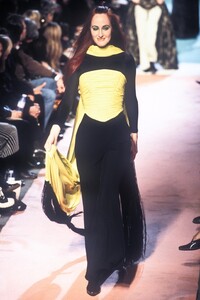 665493517_JeanPaulGaultier1996WomenRTW75.thumb.jpg.4faba571e35988f5ae69cd841c29c4dd.jpg