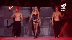681759288_ezgif.com-gif-maker(0).thumb.gif.f04e3bdae2dec2cb34c18f05ef980956.gif