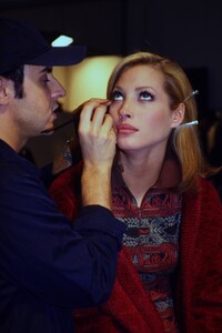 736152229_backstage(17).thumb.jpg.de7b52b3728e31844c131e7c87010d76.jpg