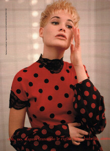 753226660_96-GRAZIAIT12mar1989-m.WhitneyGussph.YoichiroSato.thumb.jpg.dc516d967dcf0a2f3f74cc2a71573d77.jpg