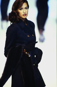 776987886_chloe-fw-1992(11).thumb.jpg.dcb63523f5a4c90be1c1d587890b52a7.jpg