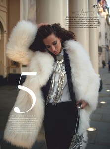 Harper s_Bazaar_UK_-_December_2021-page-003.jpg