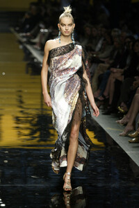 85780758_EmanuelUngaro2002HauteCouture80.thumb.jpg.78007171dc83f7e334edd4e0528bd940.jpg