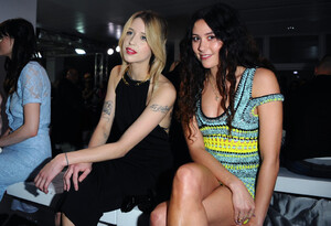 Eliza+Doolittle+Front+Row+Mark+Fast+Show+JiyJ3Vci3U2x.jpg
