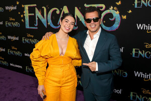 Auli+Cravalho+World+Premiere+Walt+Disney+Animation+FS6arN0lPF5x.jpeg