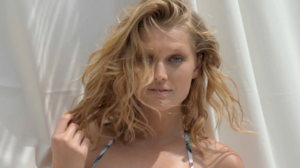Lindex Holiday Everyday - Beach Escape-00.00.13.306.png