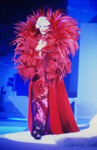 901138652_THIERRY-MUGLER-HC-FALL-1995(22).thumb.jpg.9cc9b3e2e477fa645b3402e504951ea7.jpg