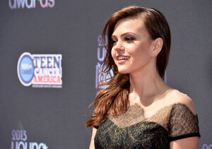 Aimee+Teegarden+2013+Young+Hollywood+Awards+NMmbhpSR6ewx.jpg