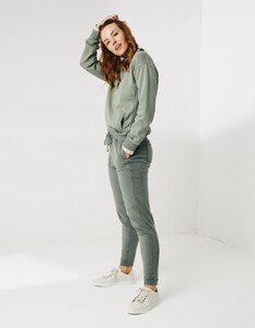 971070_Khaki-Green_Model_Front_2.jpg