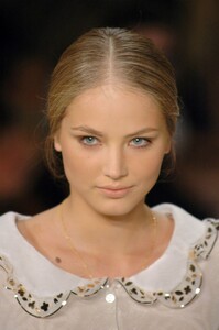 Alice-Roi-SS2006-07.jpg