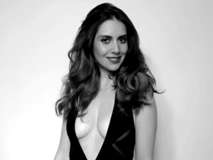 Alison_Brie_194.jpg