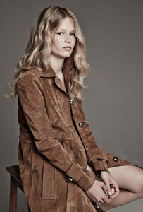 Anna-Ewers-Patrick-Demarchelier-Vogue-Germany-March-2015-12.thumb.jpg.fe6392bff9bbc93fd3e1d95aa6aac1f4.jpg