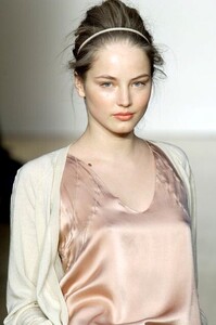 Araks-FW2006-08.jpg