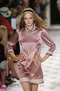 Betsey-Johnson-SS2006-22.jpg