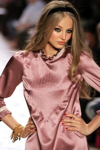 Betsey-Johnson-SS2006-35.jpg