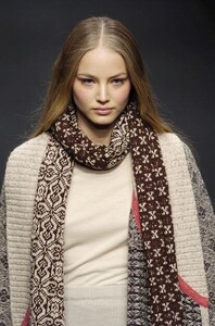 Betty-Jackson-FW2005-04.jpg