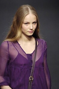 Betty-Jackson-FW2005-09.jpg