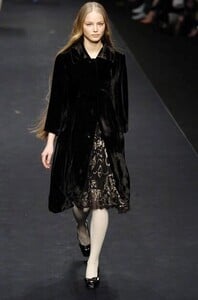 Betty-Jackson-FW2005-13.jpg