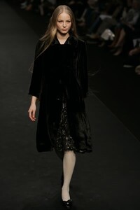 Betty-Jackson-FW2005-15.jpg