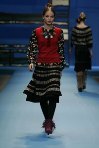 Cacharel-FW2005-02.jpg