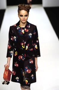 Clements-Ribeiro-FW2005-09.jpg