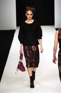 Clements-Ribeiro-FW2005-16.jpg