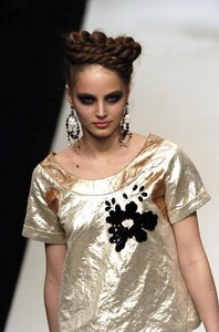 Clements-Ribeiro-FW2005-29.jpg