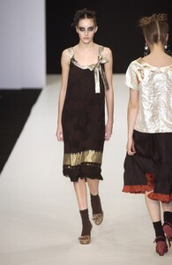 Clements-Ribeiro-FW2005-31.jpg