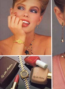 ElizabethArdenOmegaAdVgUK0483d.thumb.jpg.b113de6f43659a3386e7660470ce4eac.jpg