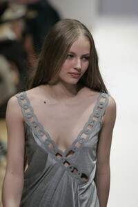 Emma-Cook-FW2005-22.jpg