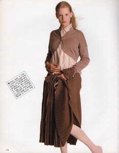 GraziaIT081187no2437Rosa05.thumb.jpg.e924ff7301d42ca37dbbc8e613820ee0.jpg