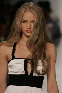 Holly-Kristen-SS2006-19.jpg