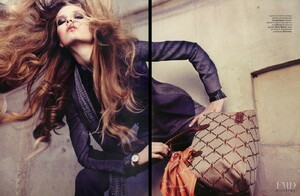 Horne_Vogue_Russia_September_2010_03.thumb.jpg.0a34e2d533812c1f6f767da82982bf53.jpg