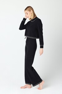 JACQUELINE-PULLOVER-AUBRIE-PANTS-CASHMERE-LOUNGE-WEAR-BLACK-2_93d3f4f2-5dfc-427f-ab06-c5b4183c6760_1400x.jpeg