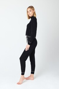 JUNE-HALF-ZIP-ALICEJOGGER-CASHMERE-LOUNGE-BLACK-2_1200x1800.jpeg