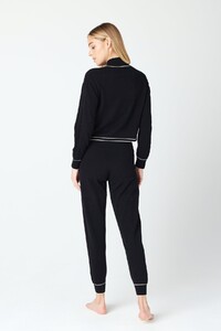 JUNE-HALF-ZIP-ALICEJOGGER-CASHMERE-LOUNGE-BLACK-4_c6f8b2ee-72ce-4d7d-b3d3-25e233e524a5_1200x1800.jpeg