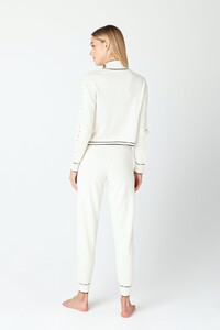 JUNE-HALF-ZIP-ALICEJOGGER-CASHMERE-LOUNGE-IVORY-3_e5a249ac-73ca-479d-8145-62a1fa5e3d86_1200x1800.jpeg