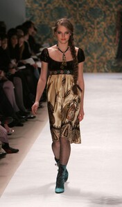 Nanette-Lepore-FW2005-02.jpg