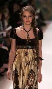 Nanette-Lepore-FW2005-03.jpg