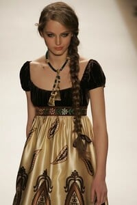 Nanette-Lepore-FW2005-08.jpg