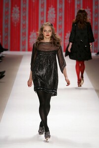 Nanette-Lepore-FW2006-01.jpg