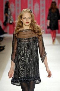 Nanette-Lepore-FW2006-10.jpg