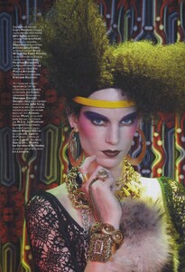 Nars_Vogue_Russia_January_2011_01.thumb.jpg.cb14bd1504acd90c70d22e933253d09f.jpg