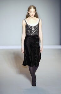 Nicole-Farhi-FW2005-01.jpg