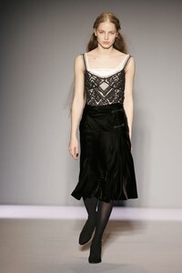 Nicole-Farhi-FW2005-05.jpg