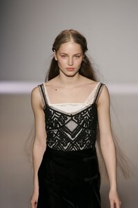 Nicole-Farhi-FW2005-06.jpg