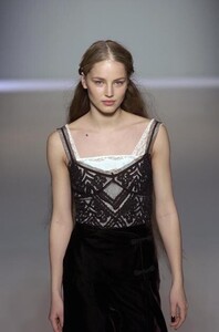 Nicole-Farhi-FW2005-08.jpg