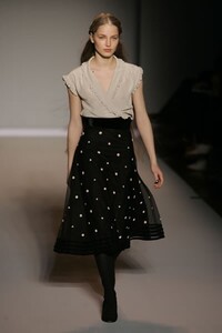 Nicole-Farhi-FW2005-11.jpg